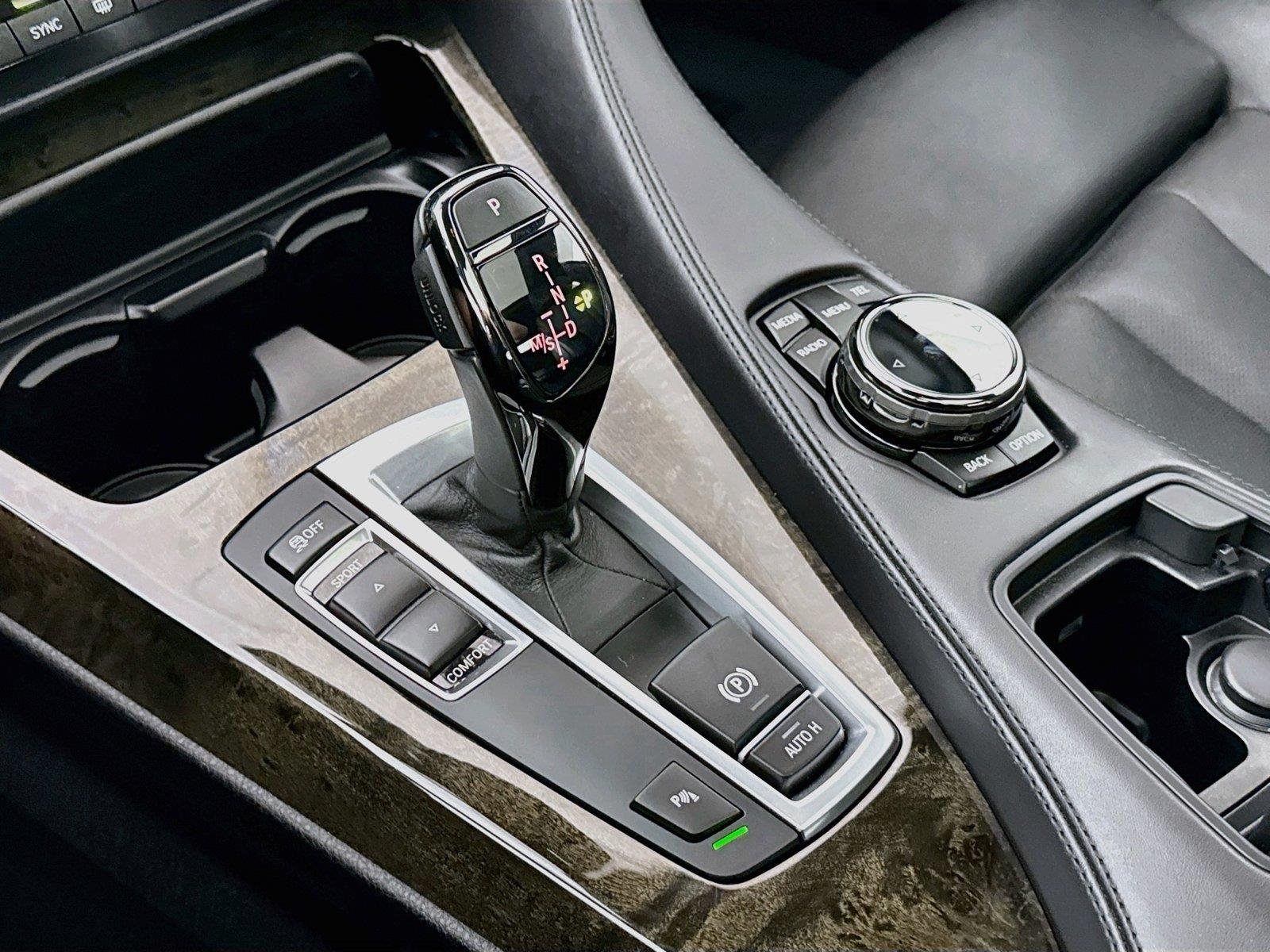 Used 2015 Black Sapphire Metallic BMW 640i image 28