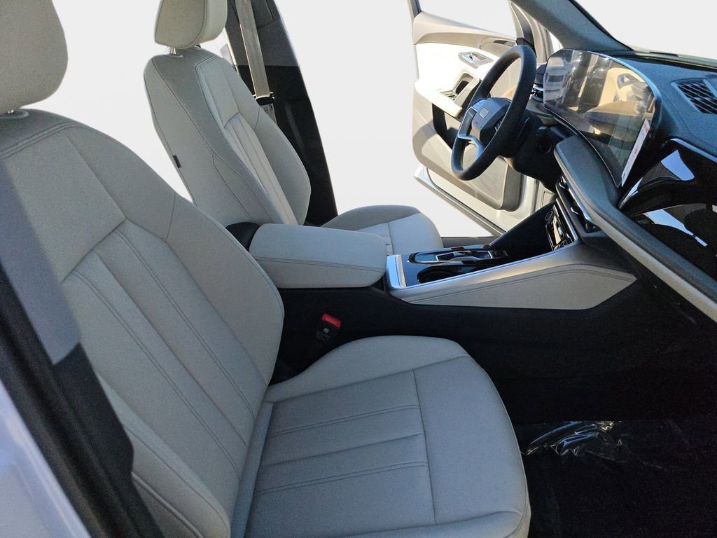 Used 2025 White Audi 2.0T Premium image 10