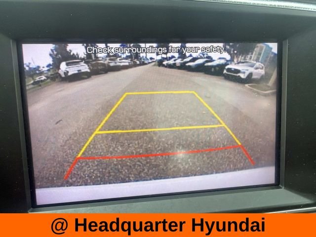 Used 2018 White Hyundai SE image 25
