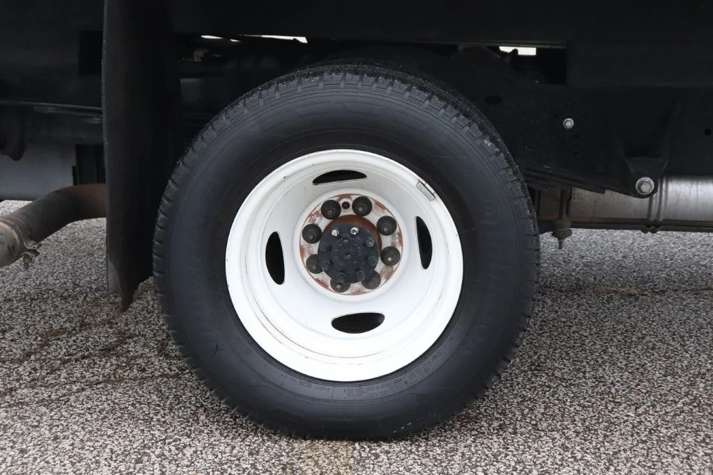Used 2024 White Ford Base image 33