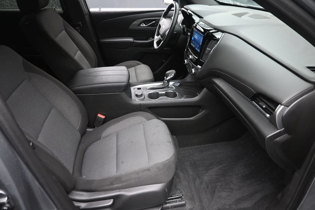 Used 2023 Gray Chevrolet LT image 9