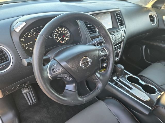 Used 2019 Silver Nissan SL image 10