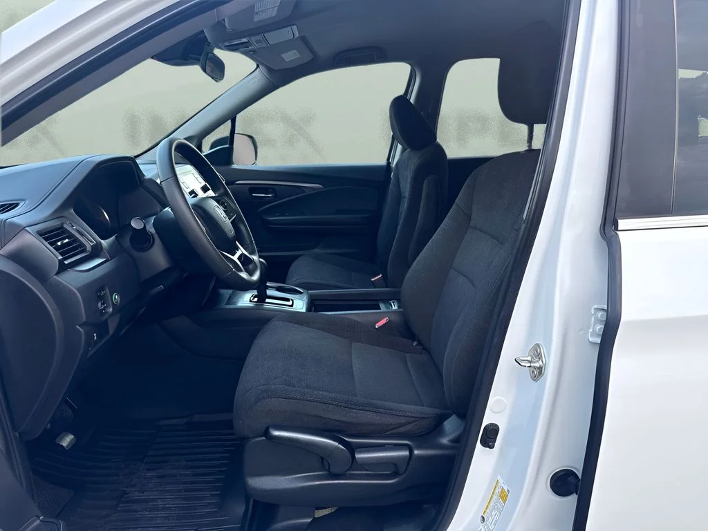 Used 2020 White Honda LX image 9