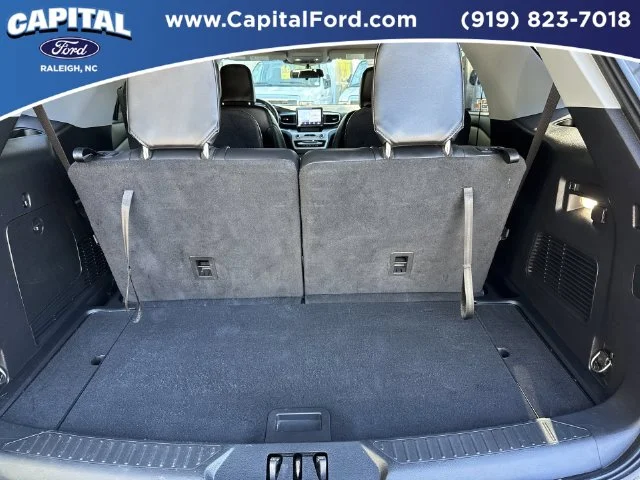Used 2023 Silver Ford XLT image 16