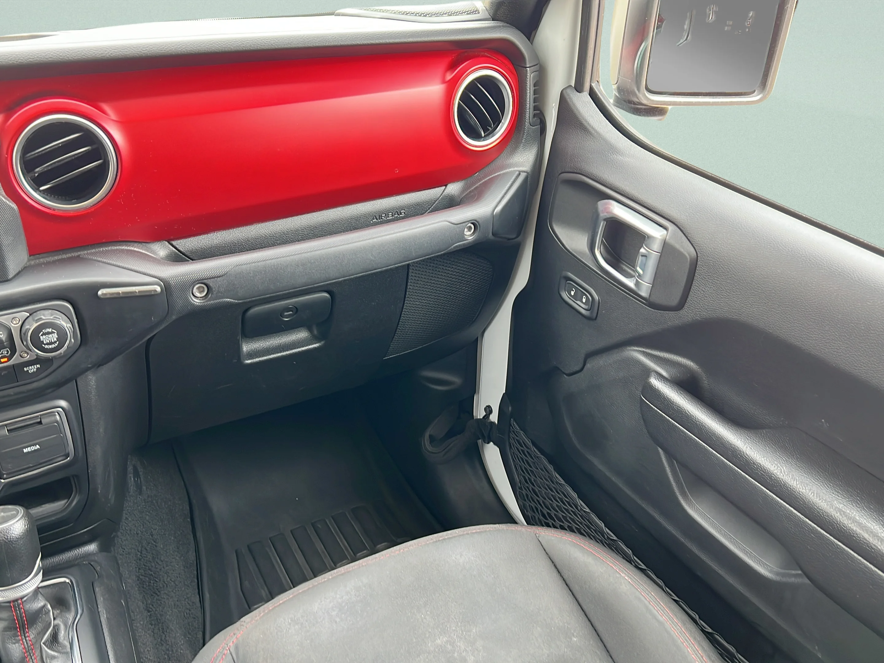 Used 2022 Bright White Clearcoat Jeep Rubicon image 14