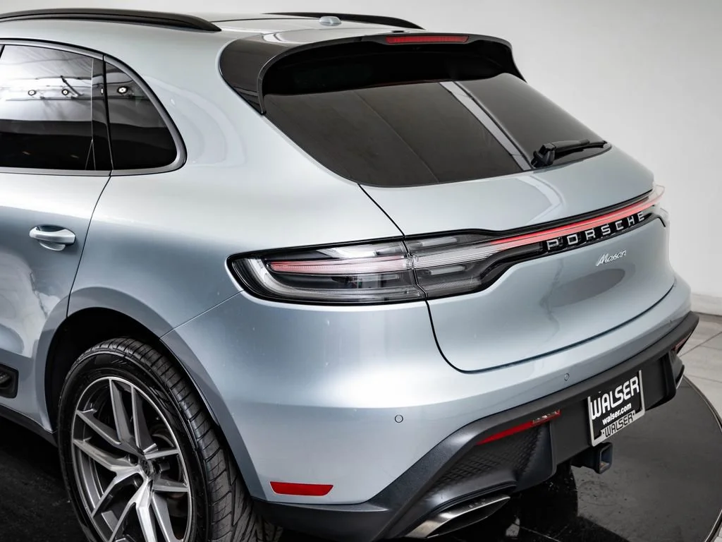 Used 2024 Dolomite Silver Metallic Porsche  image 18