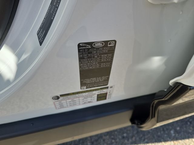 2026 Land Rover Defender V8 - Photo 24