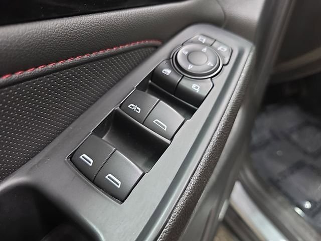 Used 2023 Gray Chevrolet RS image 27