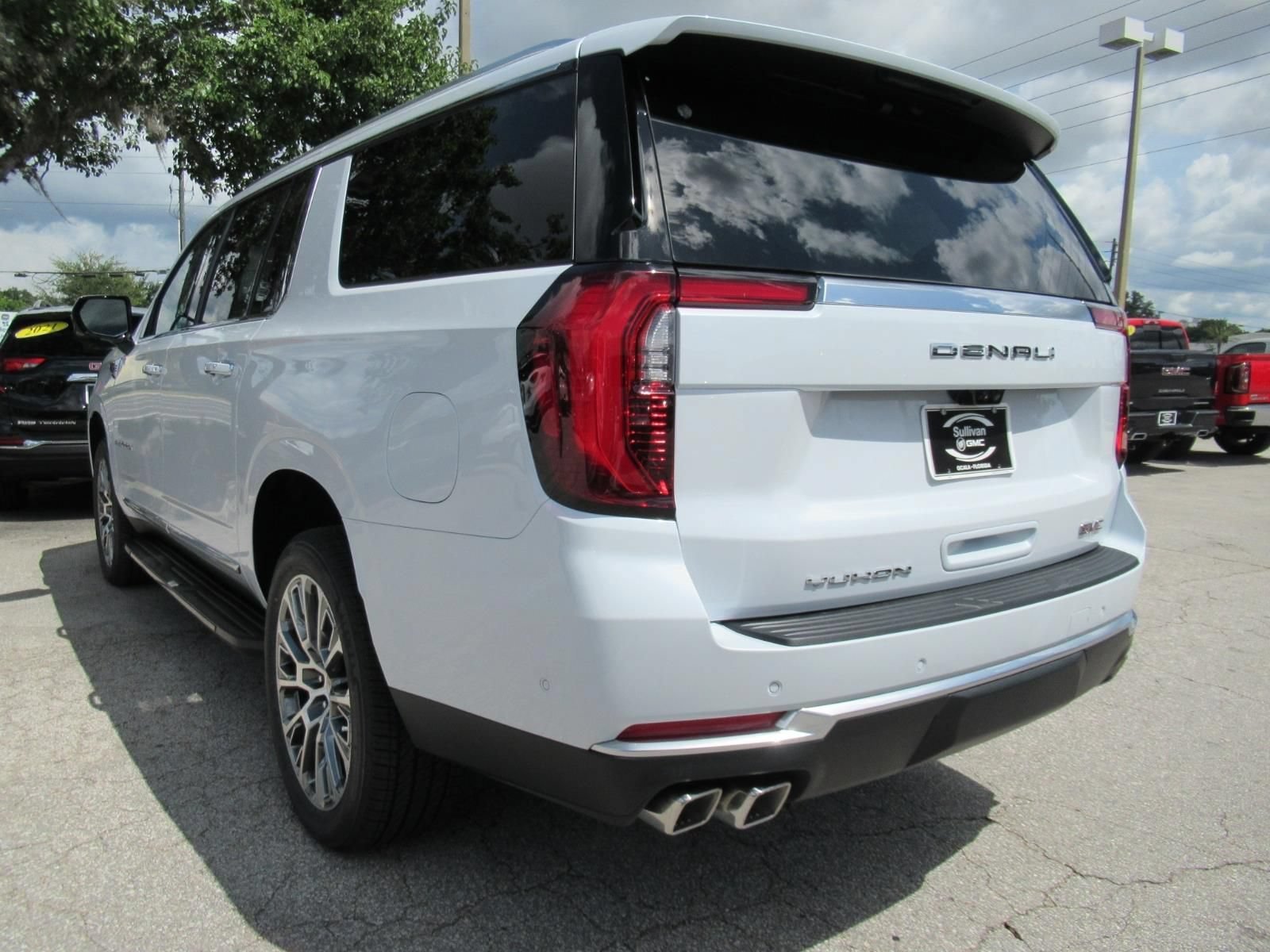 New 2026 Glacier White Tricoat GMC Denali image 5