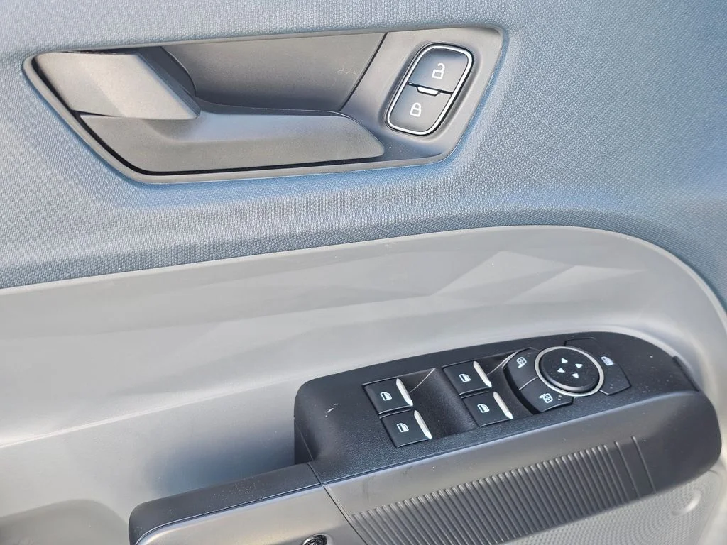 New 2025 Azure Gray Metallic Tri-Coat Ford XLT image 22