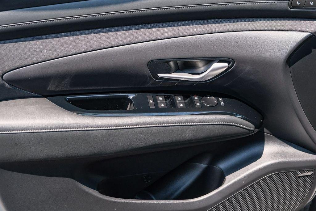2025 Hyundai Tucson Limited - Photo 25