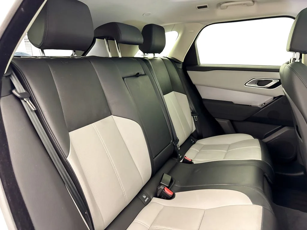Used 2025 White Land Rover S image 28