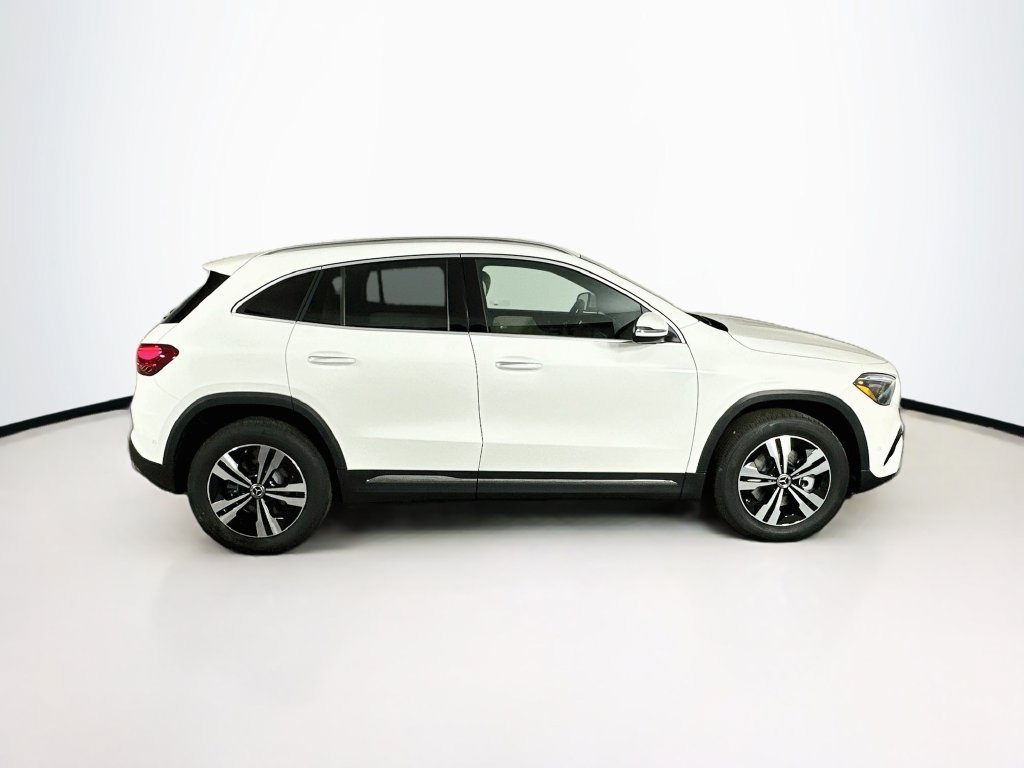 New 2026 Polar White Mercedes-Benz GLA 250 image 39