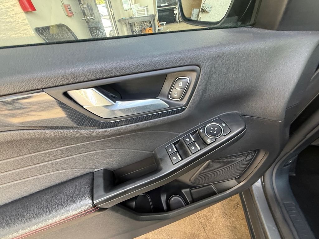 Used 2025 Gray Ford ST-Line image 11