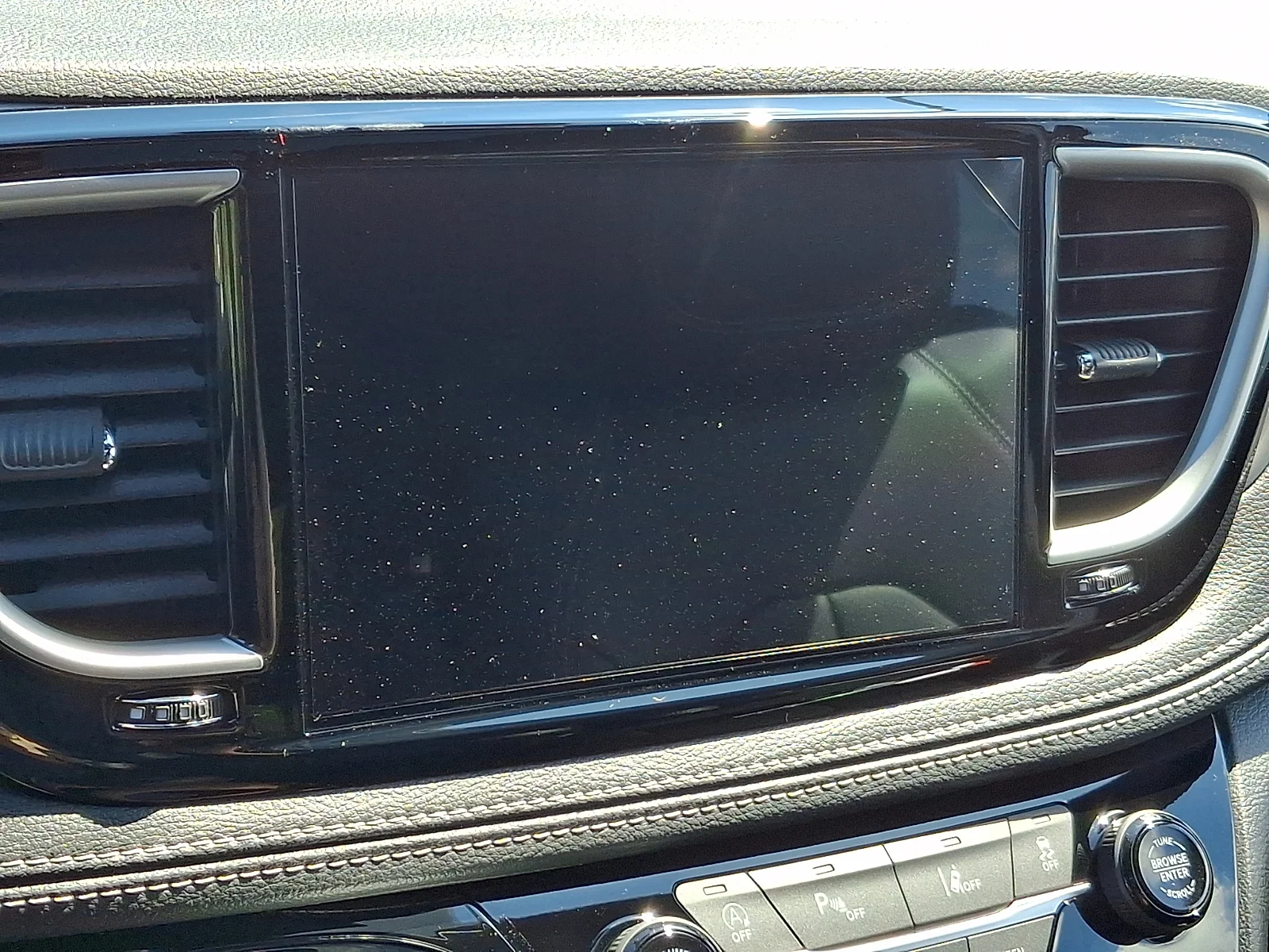 New 2027 Diamond Black Crystal Pearl-Coat Exterior Paint Chrysler Select image 17