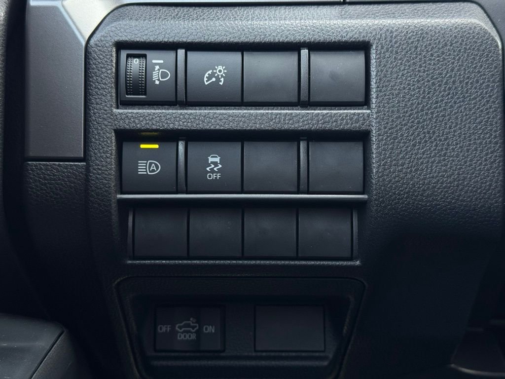 2025 Toyota Tacoma SR5 - Photo 27