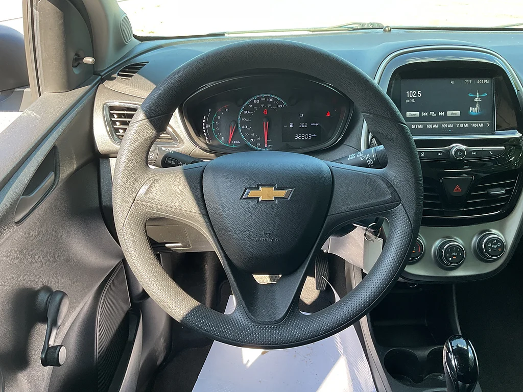 Used 2017 Splash Metallic Chevrolet LS CVT image 11