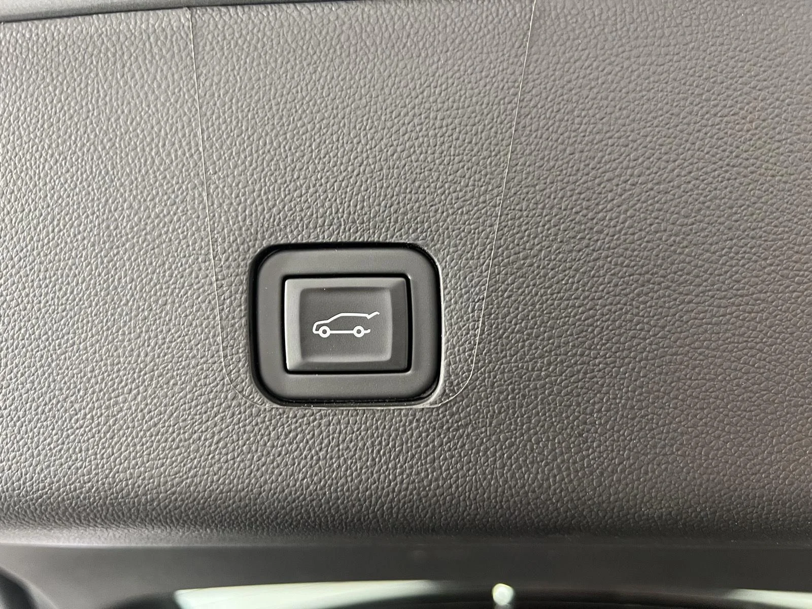 Used 2023 Sterling Gray Metallic Chevrolet LT Cloth image 23