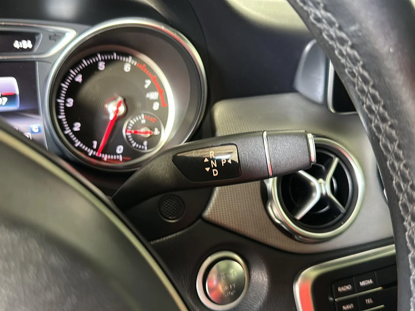 Used 2020 Cosmos Black Metallic Mercedes-Benz GLA 250 image 17