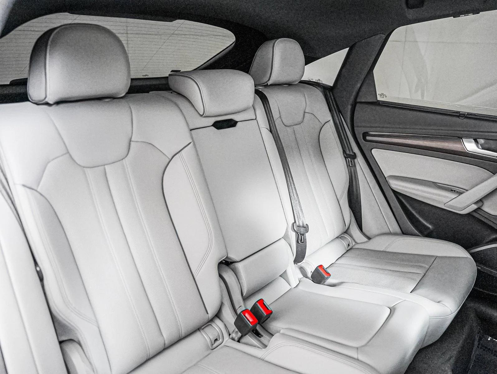 Used 2023 Daytona Gray Pearl Effect Audi S line Prestige image 10