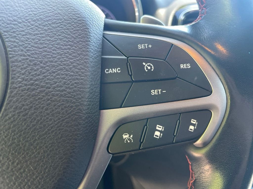 Used 2020 Granite Crystal Metallic Clearcoat Jeep Trailhawk image 12