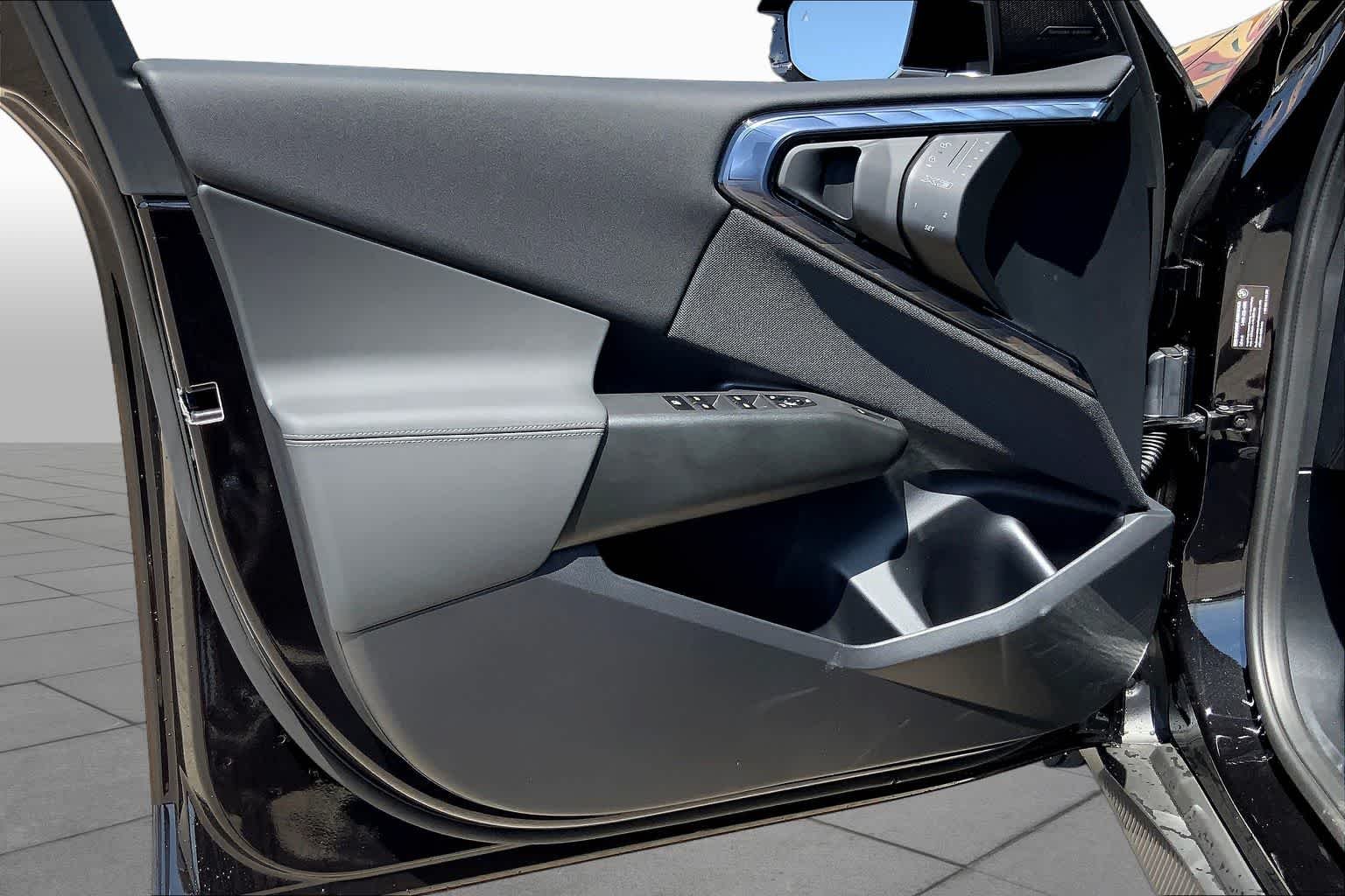 New 2025 Black Sapphire Metallic BMW 30 xDrive image 10