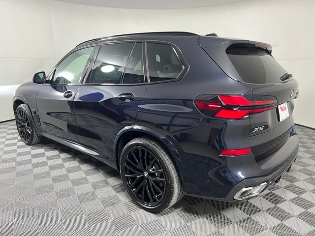 New 2026 Black BMW sDrive40i image 5