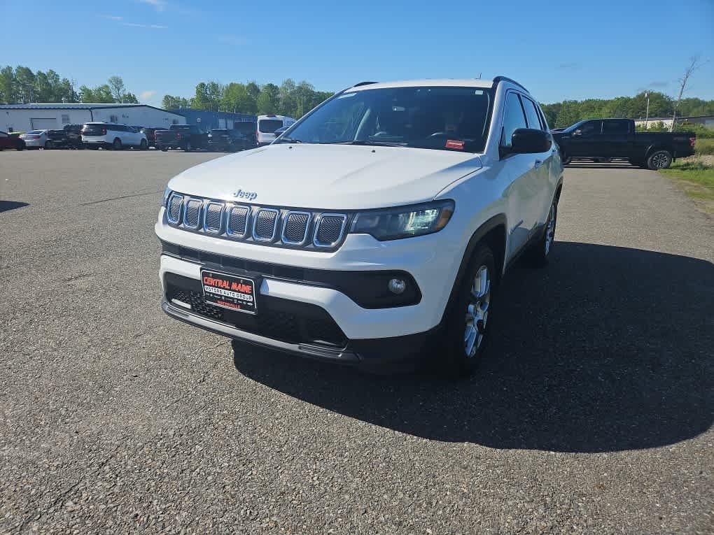 2022 Jeep Compass Latitude Lux 4X4's photo