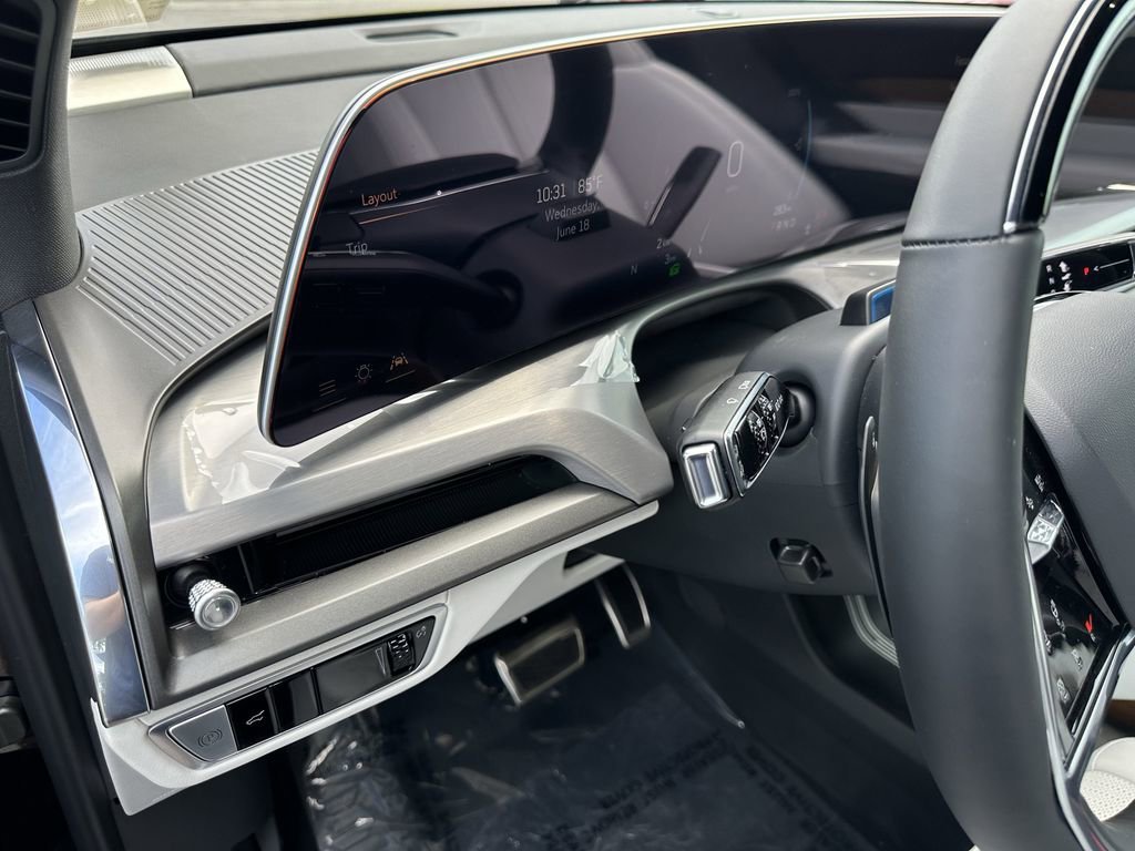 2026 Cadillac VISTIQ Sport - Photo 14