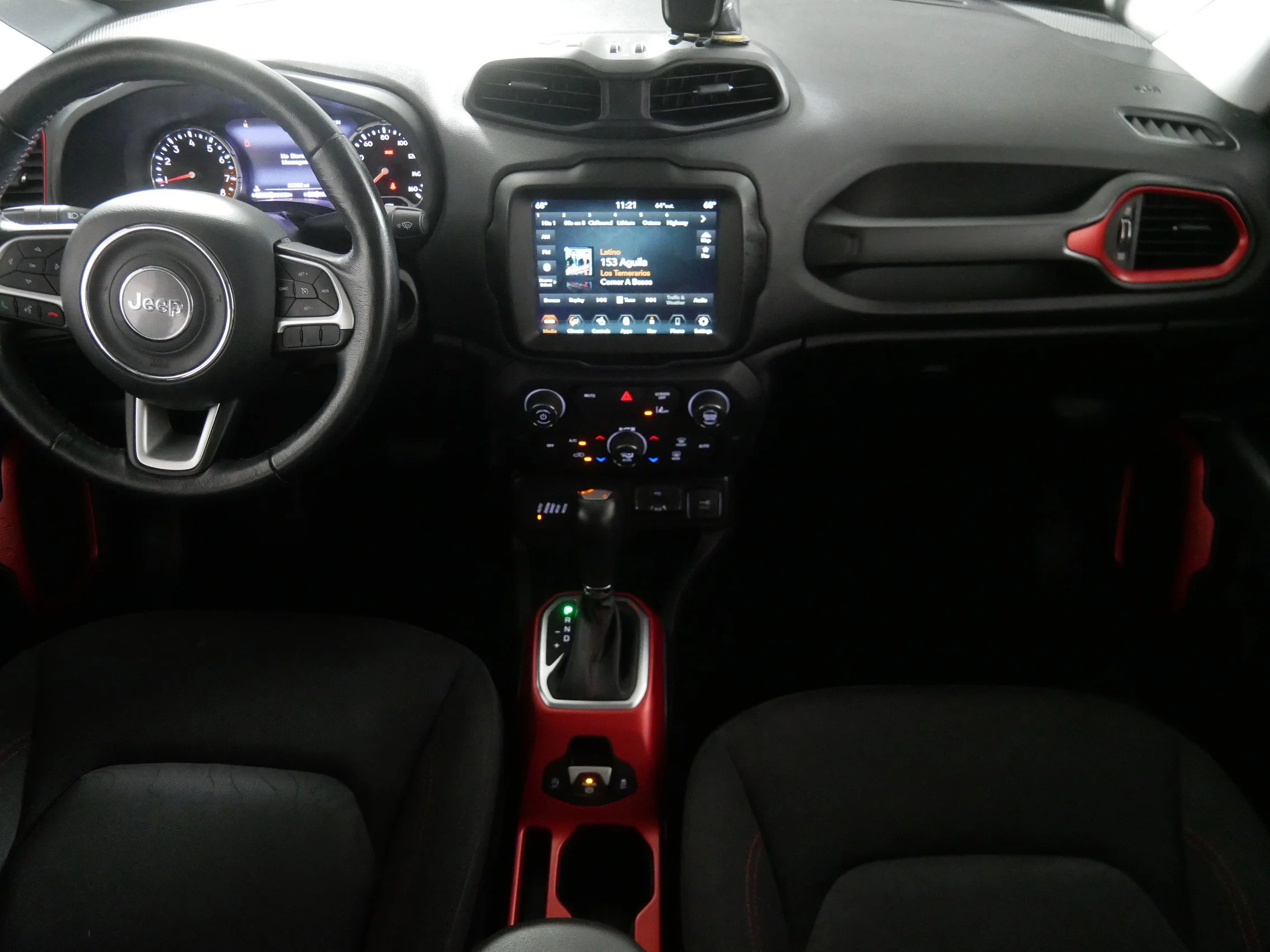 2021 Jeep Renegade Trailhawk - Photo 10