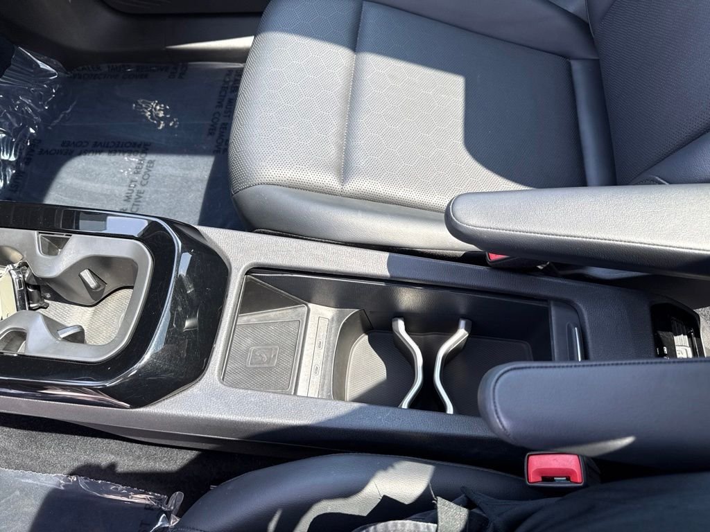 Certified Used 2022  Volkswagen Pro S image 23
