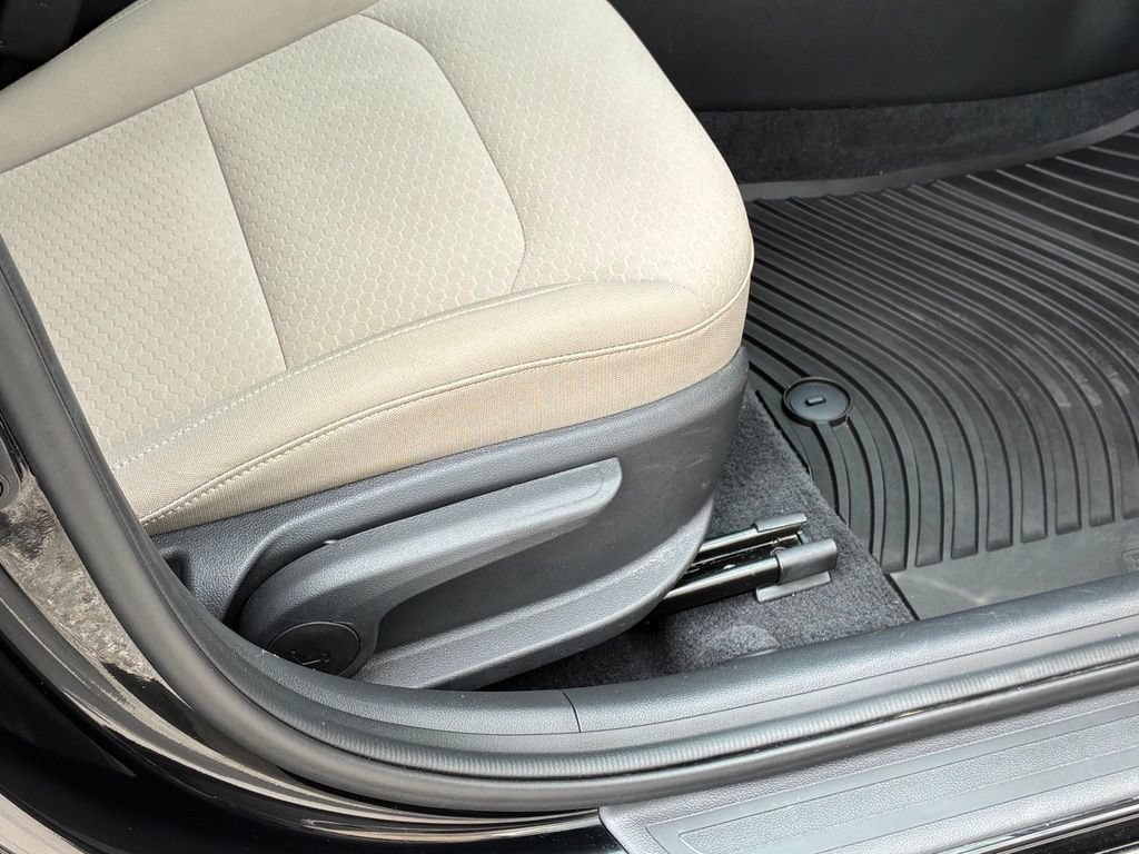 2020 Hyundai Elantra Value Edition - Photo 39