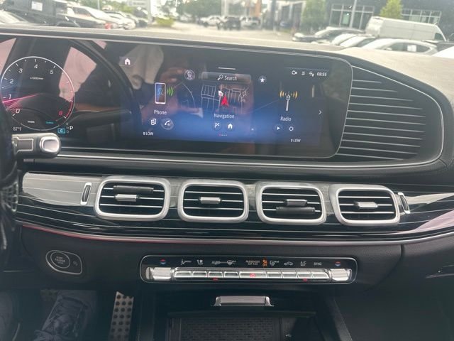 Used 2024 White Mercedes-Benz GLS 450 image 33