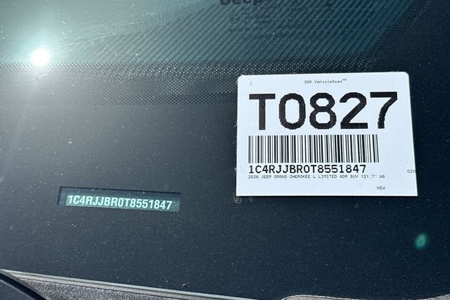 New 2026 Baltic Gray Metallic Clear-Coat Exterior Paint Jeep Limited image 27
