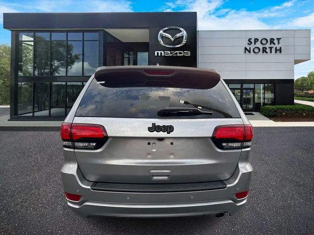 Used 2019 Silver Jeep Altitude image 5