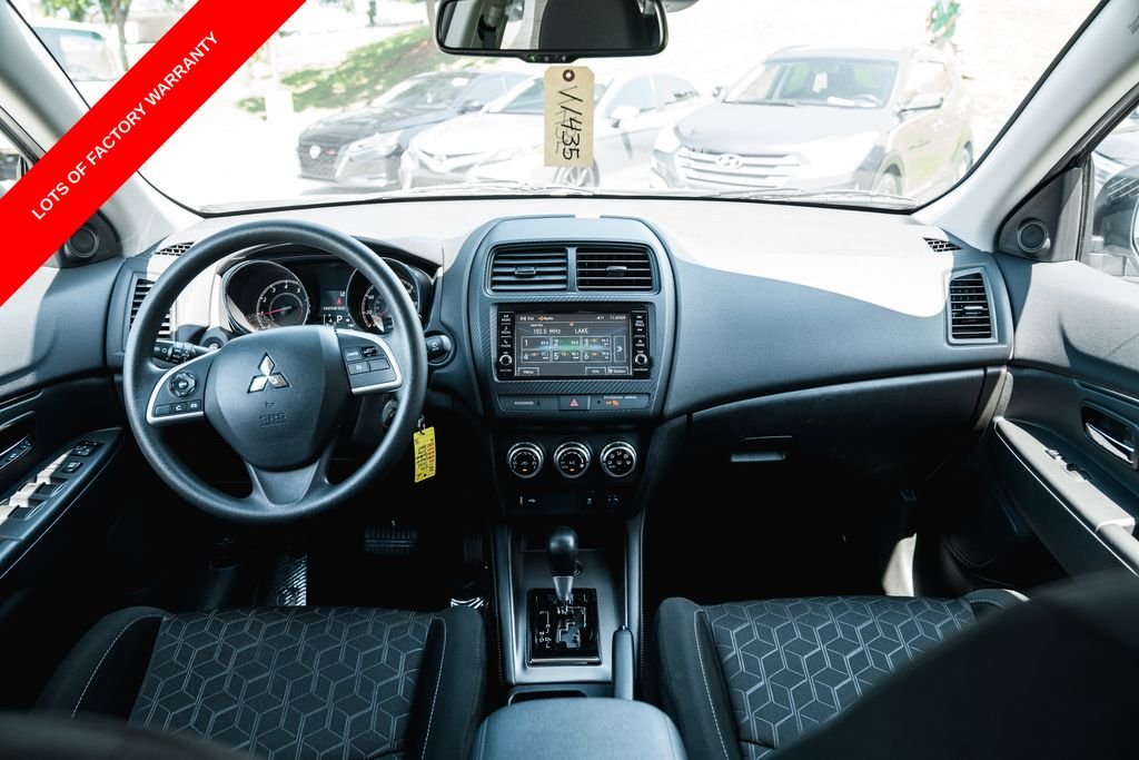 Used 2025 Alloy Silver Metallic Mitsubishi 2.0 ES image 12