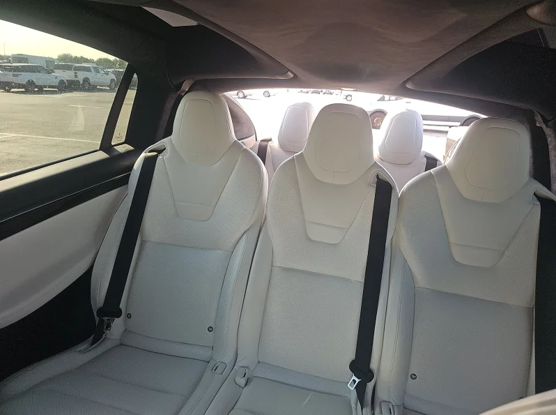 Used 2016 Gray Tesla P90D image 8