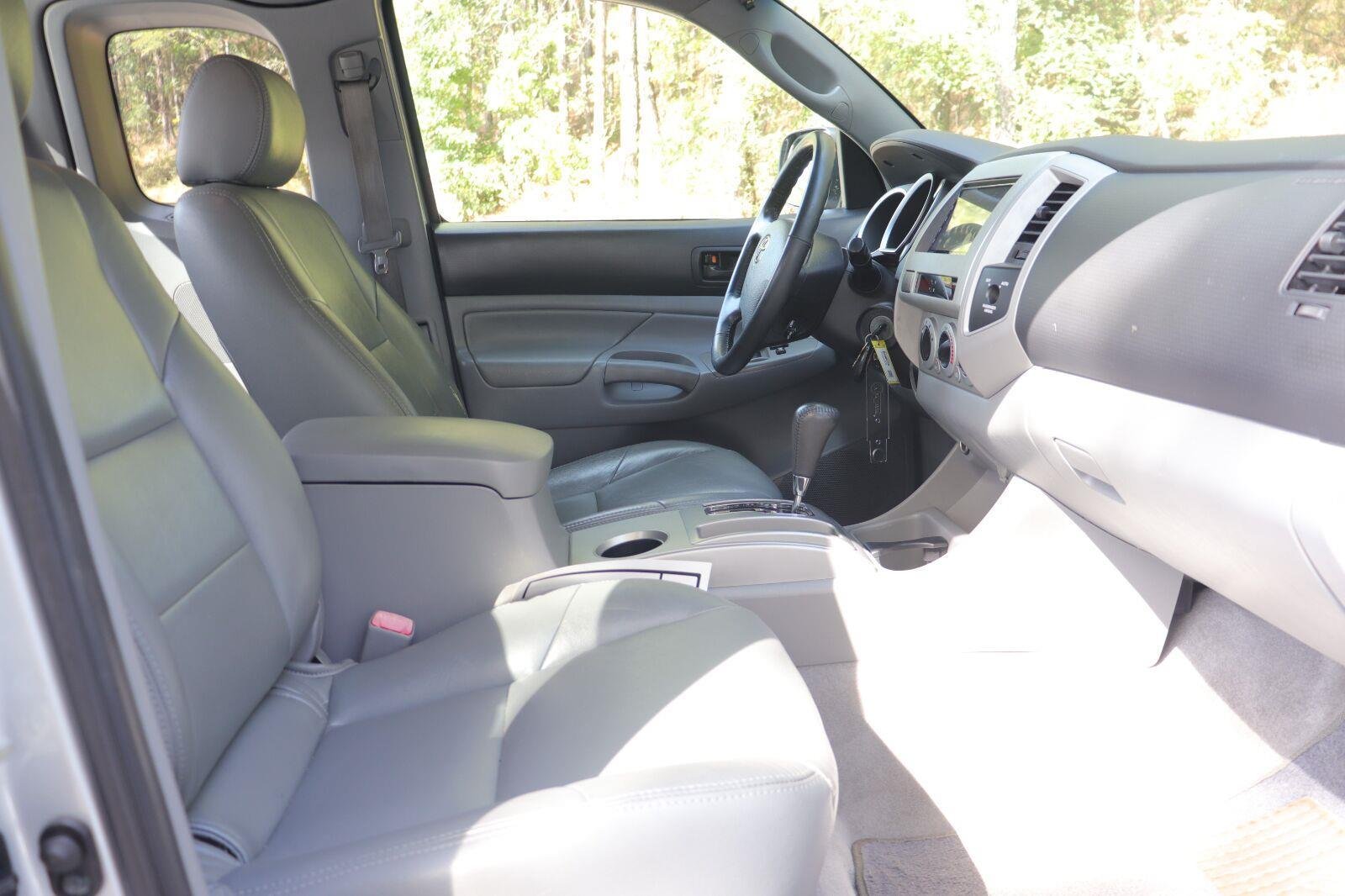 Used 2008 Silver Streak Mica Toyota Base image 15