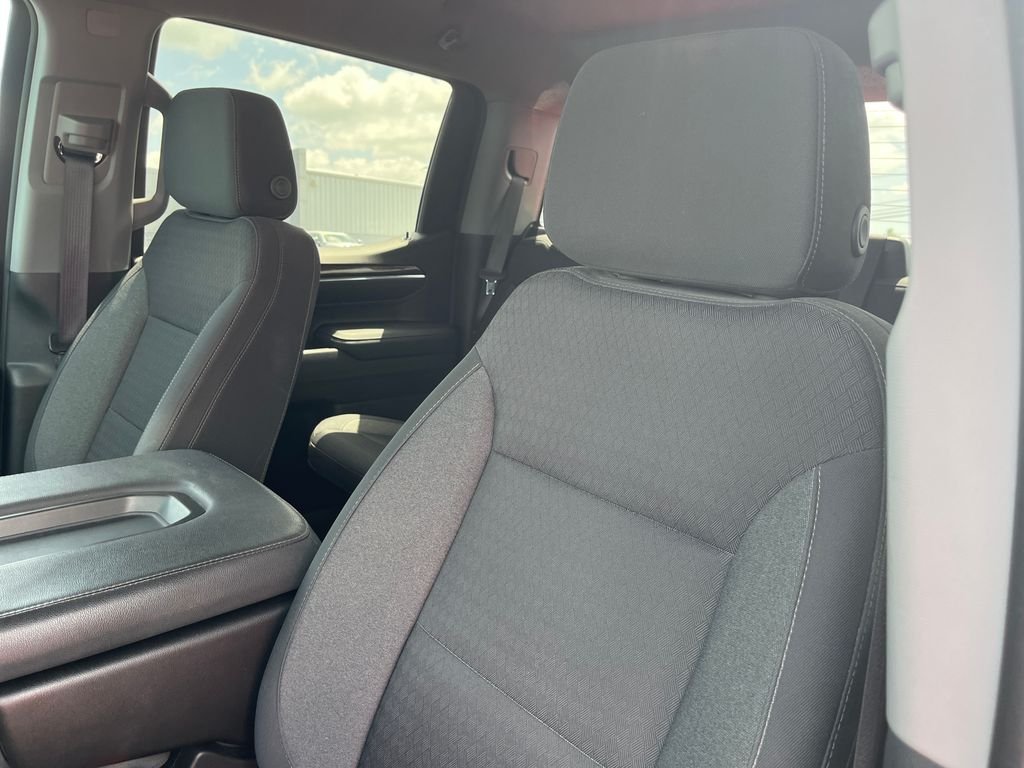 Used 2023 Red GMC Elevation image 11