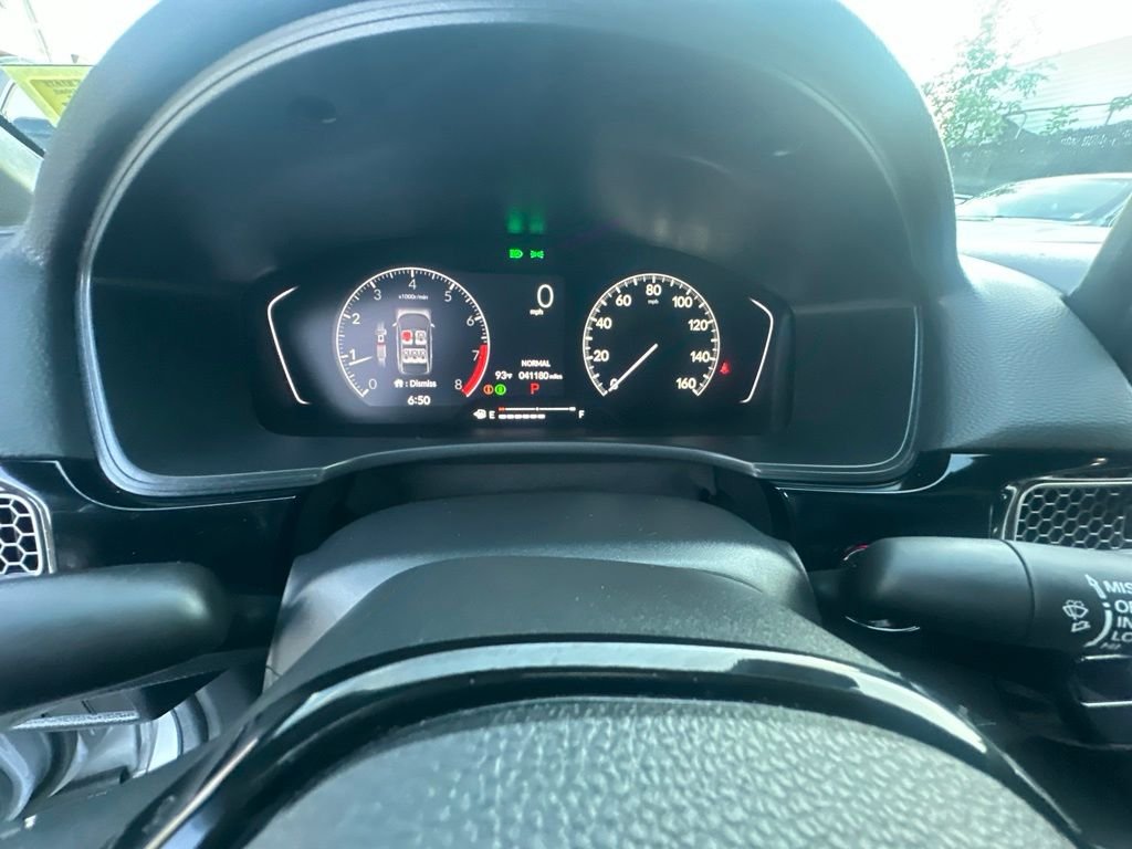 Used 2024  Honda Sport image 12