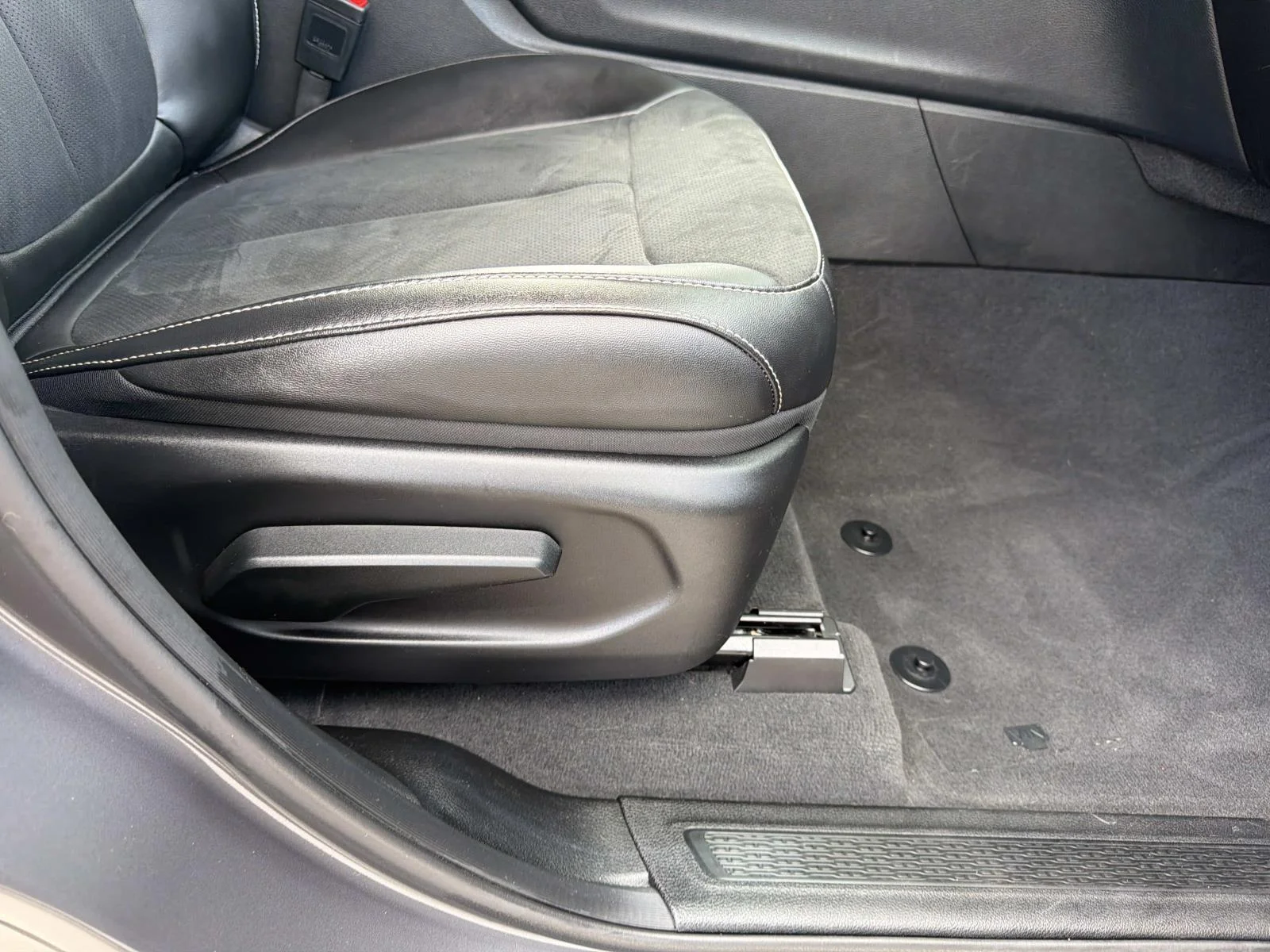 Used 2024 Gray Jeep Altitude X 4x2 image 12