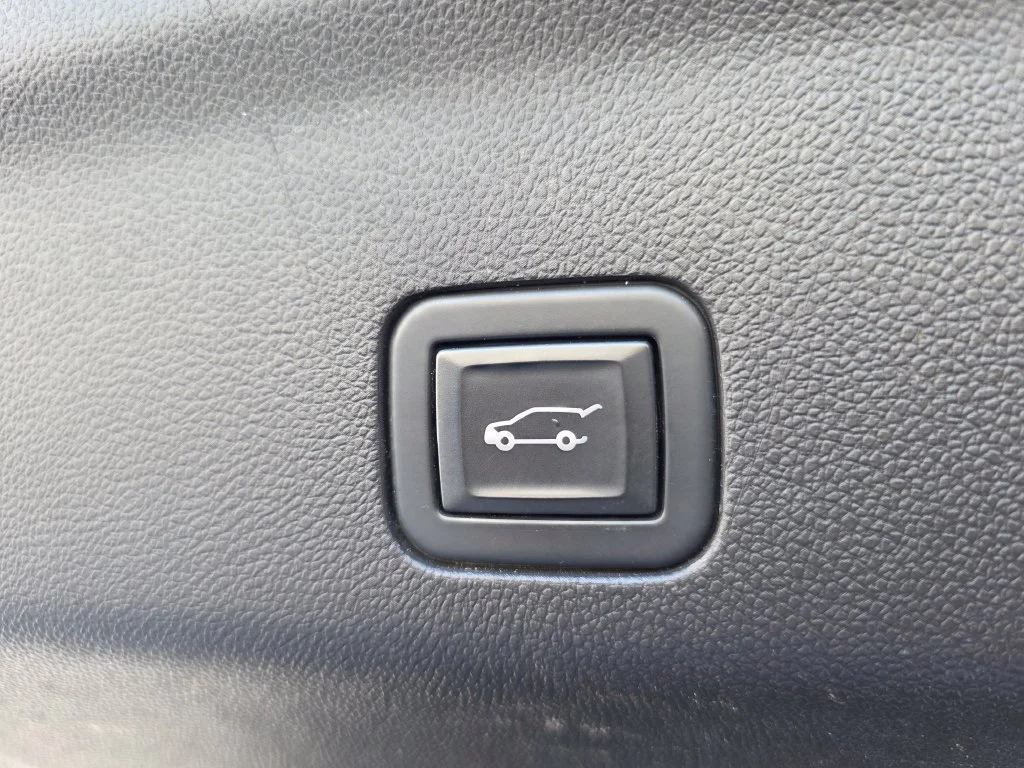 Used 2021 SATIN STEEL METALLIC Chevrolet LT image 33