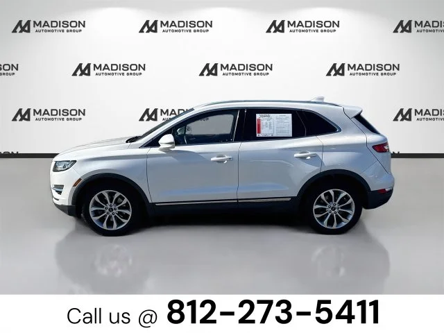 Used 2019 White Lincoln Select image 8
