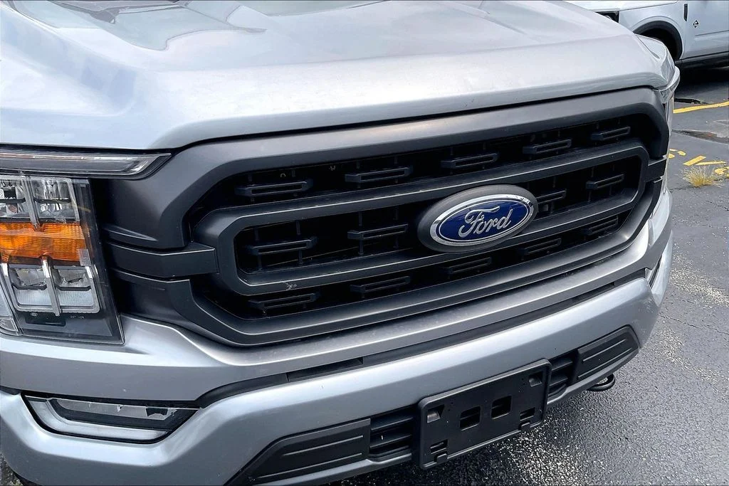 Used 2023 Silver Ford XLT image 13