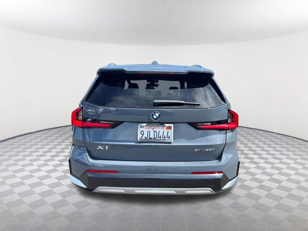 Used 2023 Gray BMW xDrive28i image 5