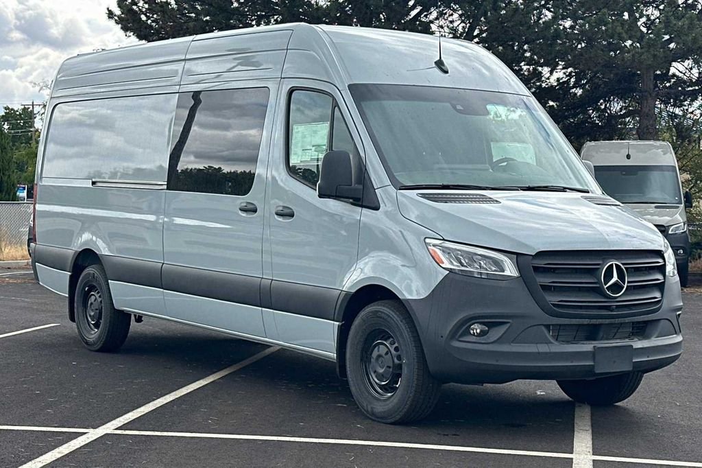 Used 2024 Silver Mercedes-Benz Cargo 170 WB image 7