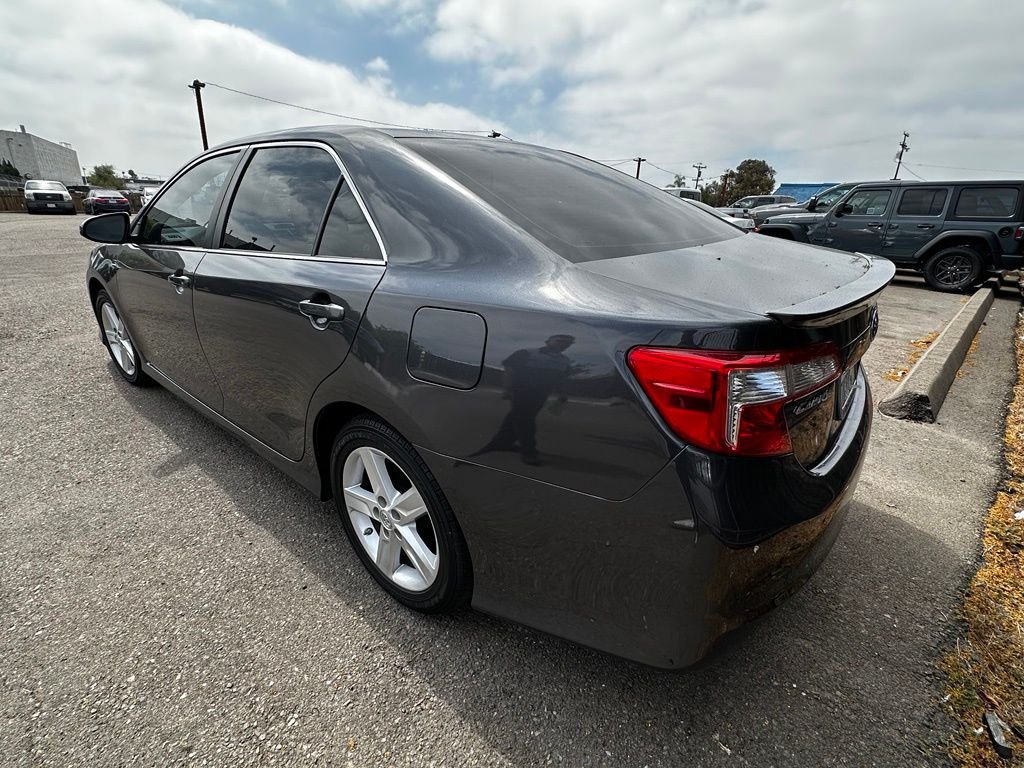 Used 2014 Gray Toyota SE image 26