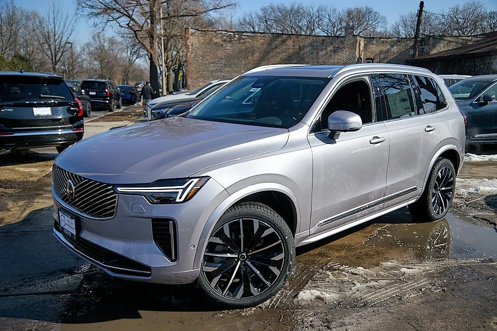 New 2026 Aurora Silver Volvo Plus image 3