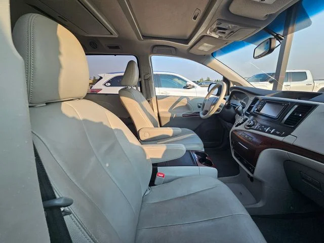 Used 2014 Shoreline Mist Toyota XLE image 16