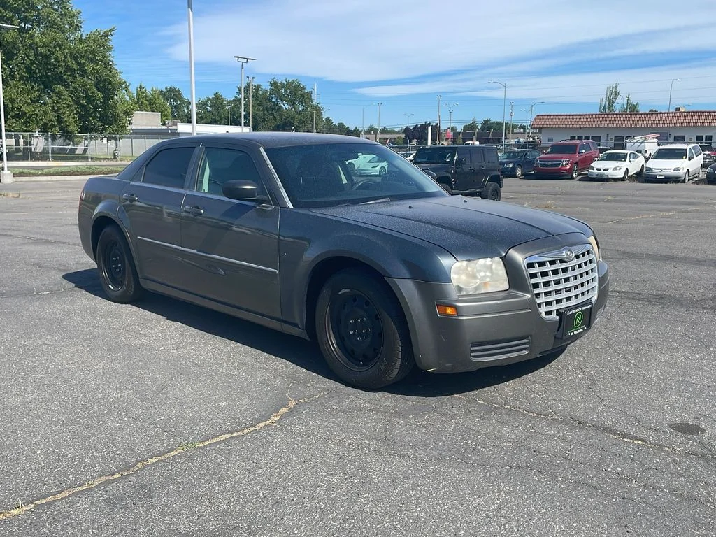 2008 Chrysler 300 LX's photo